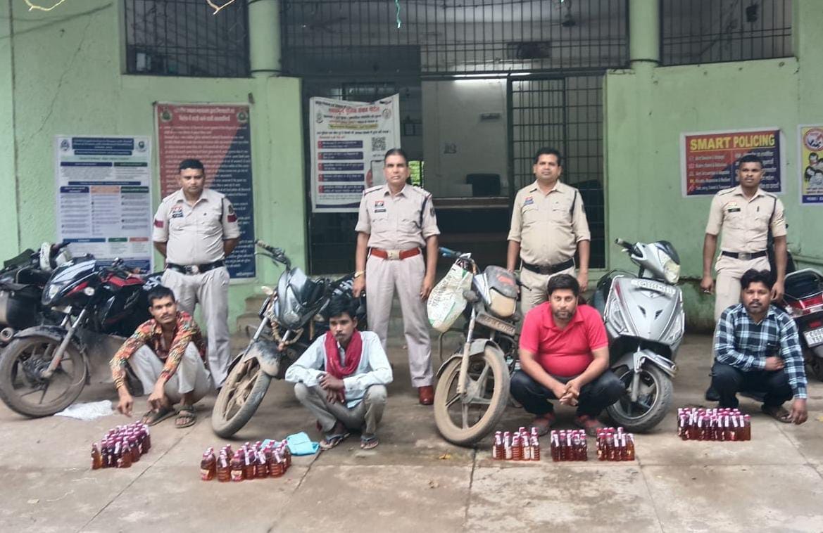 महासमुंद पुलिस का अवैध शराब कोचियों के विरूद्ध ताबडतोड छापामारी कार्यवाही।*