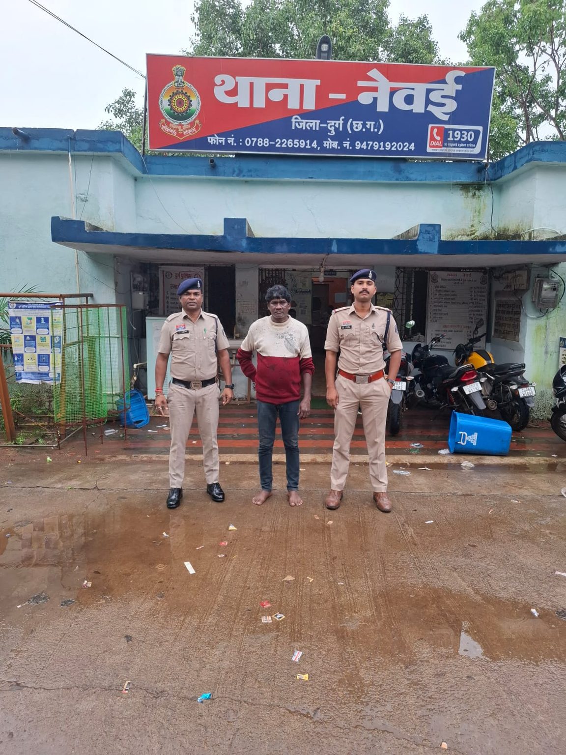 धारदार हथियार से हमला करने वाला आरोपी गिरफ्तार, नेवई पुलिस ने हथियार किया जब्त