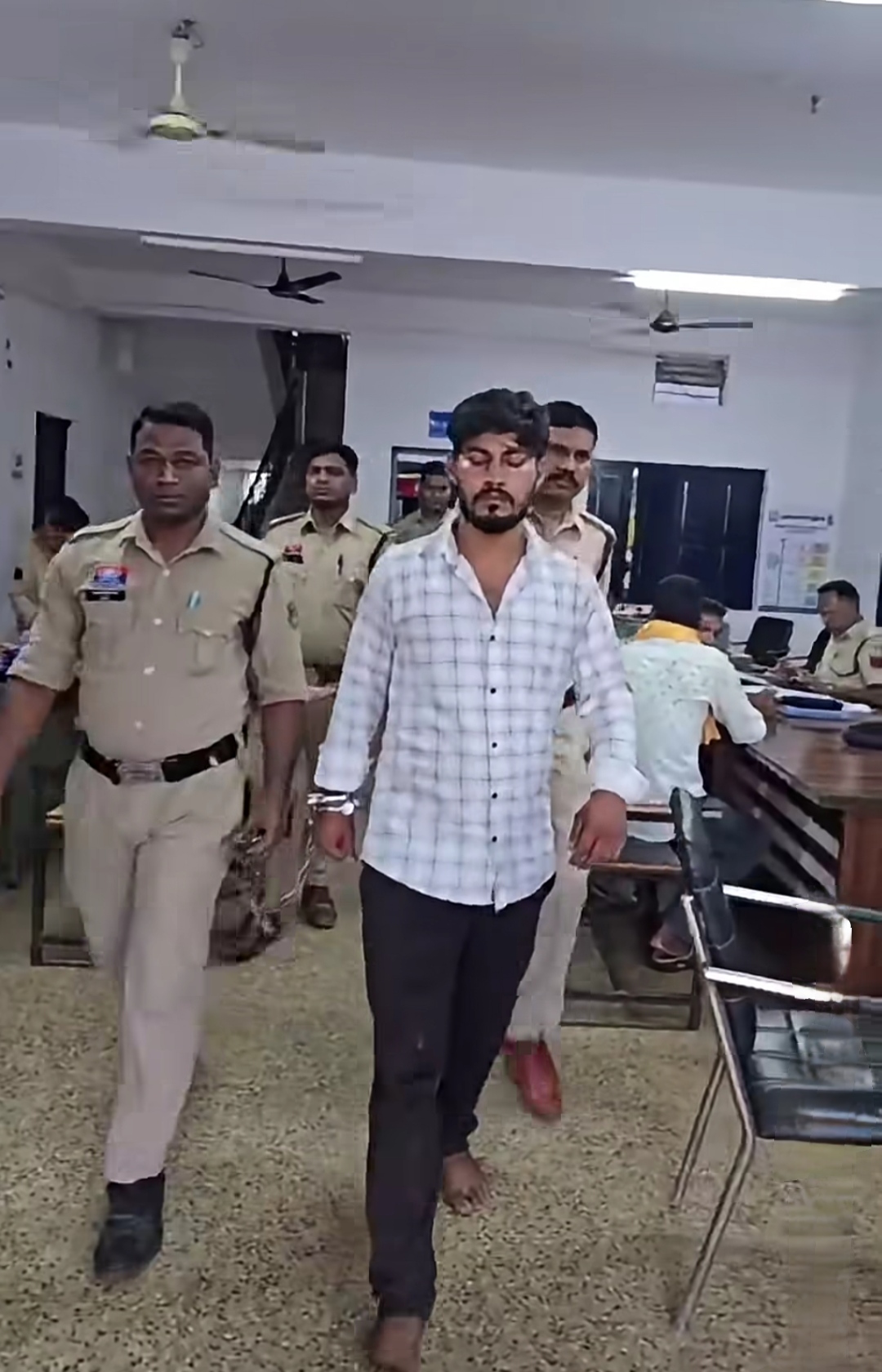 6 लाख रुपये के कमीशन विवाद में दोस्त की सब्बल से हत्या, चंद घंटों में आरोपी गिरफ्तार