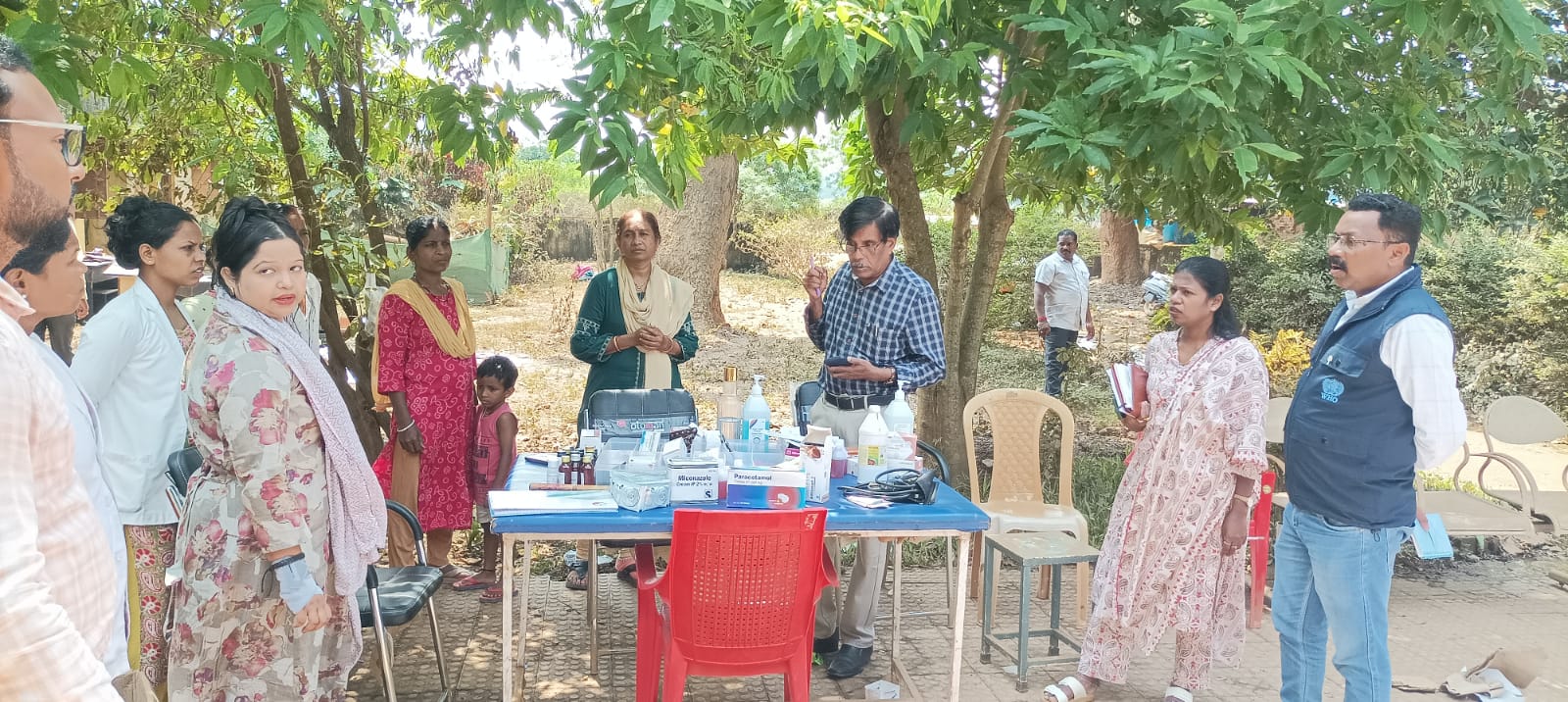 बाढ़ के बाद महामारी और मानसिक तनाव से निपटने विश्व स्वास्थ्य संगठन और स्वास्थ्य विभाग उतरा मैदान में